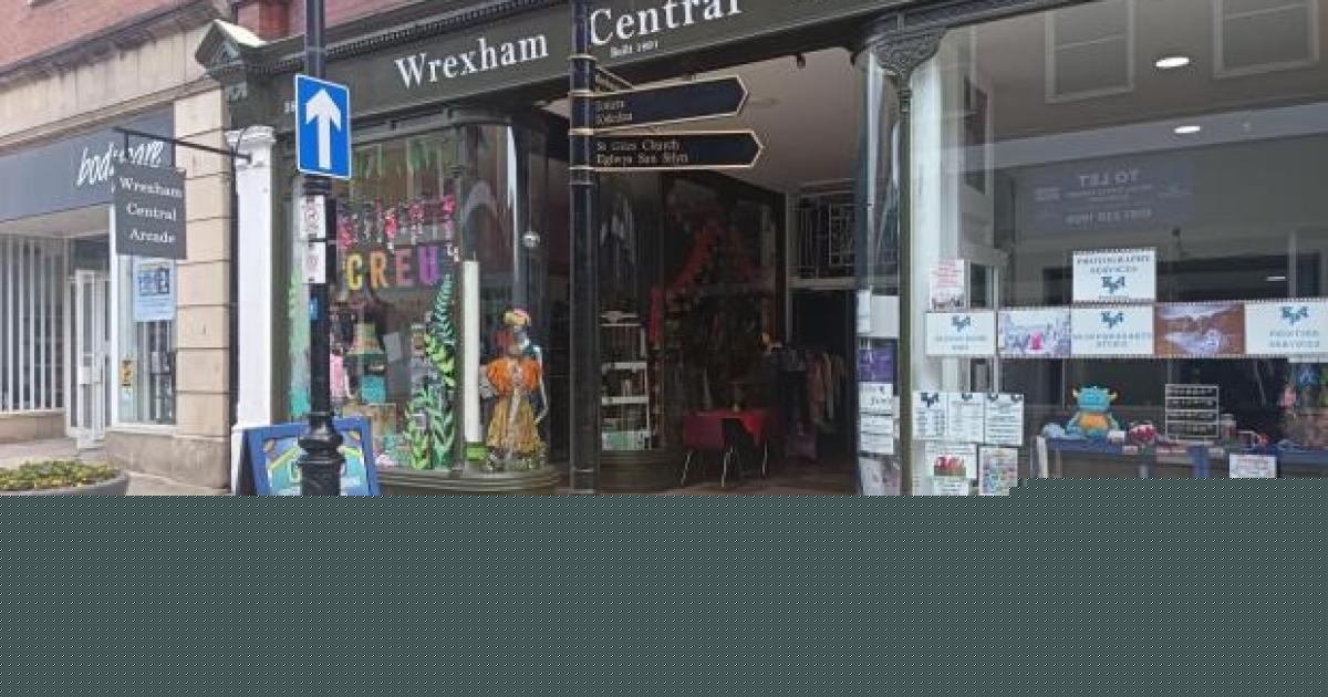 Police issue further warning as Wrexham shopping arcade being used as 'toilet'