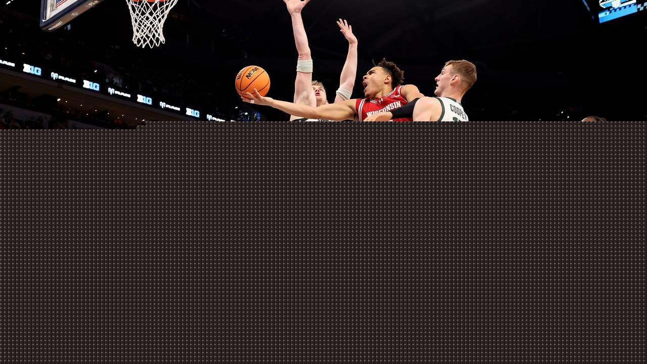 Tonje scores 32 as No. 18 Wisconsin tops No. 7 Michigan St. 77-74 in Big Ten semis