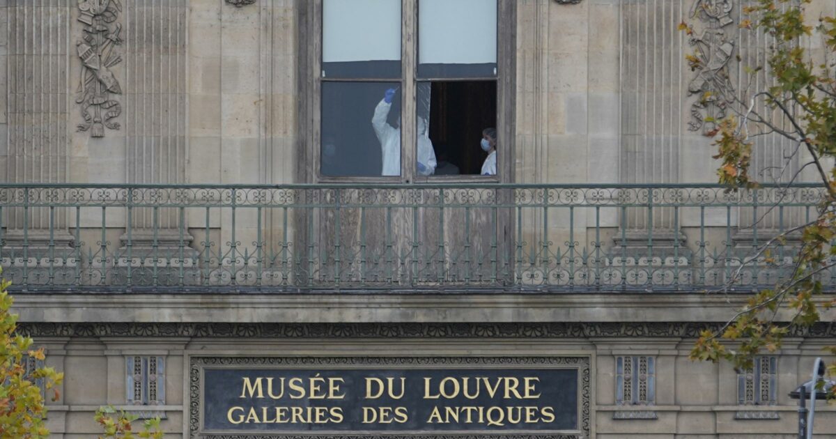 Rapina al Louvre, l’esperta: “Un’azione ‘folle’, gioielli difficili da piazzare. Ecco che fine potrebbero fare”
