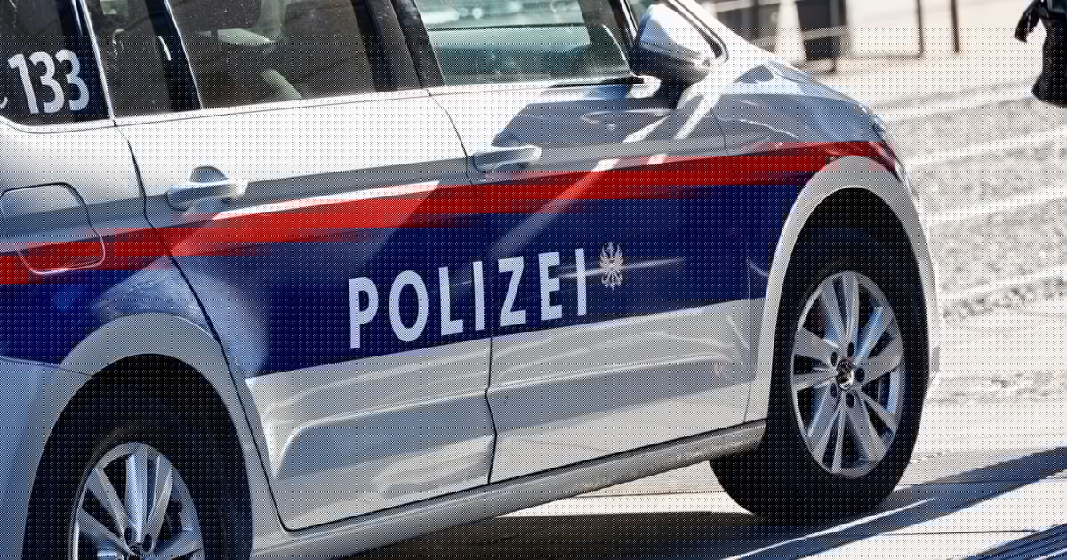 Polizei sucht Zeugen - 3 Männer schlagen Frau von Rad und rauben sie aus