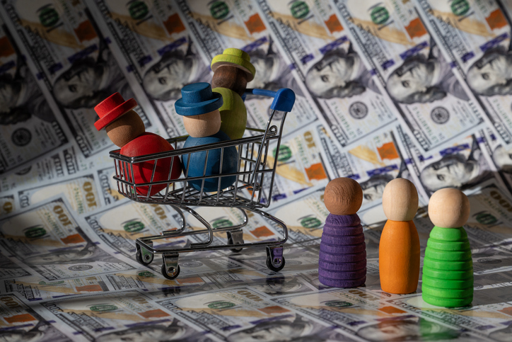 US Consumer Confidence Slumps to Lowest Level Since 2014