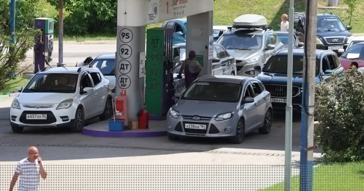 Engpass nach Angriffen - Autofahrer auf der Krim bekommen wieder Sprit