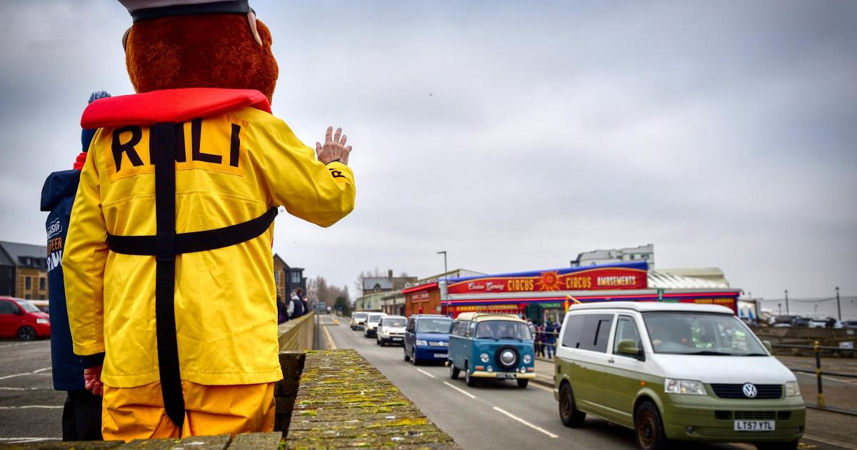 Why was a convoy of more than 100 Volkswagens in Norfolk?