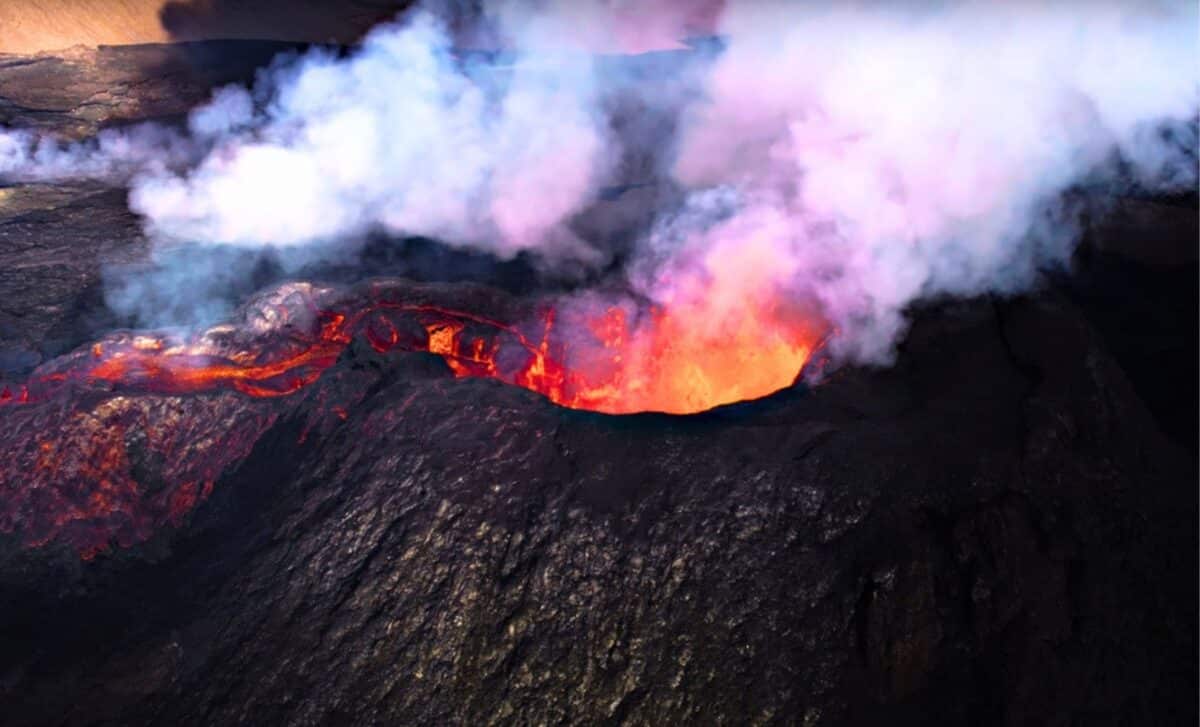 Earth’s Molten Outer Core Suddenly Shifted Direction 2,200 Kilometres Down in the Pacific