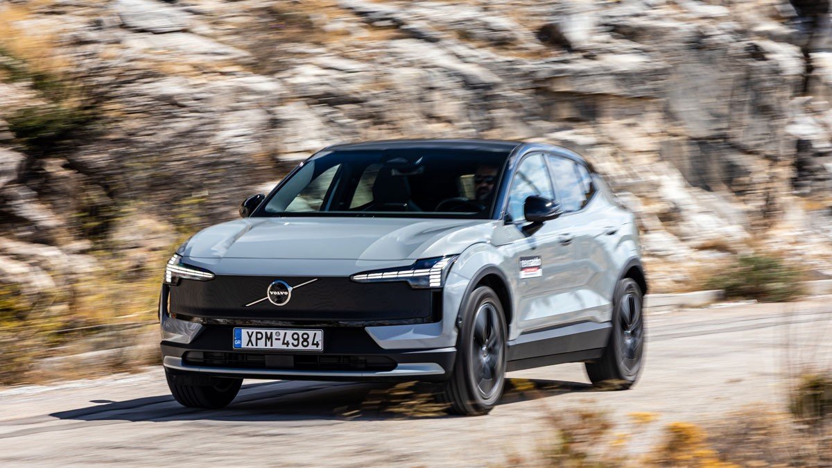 Volvo EX30 Cross Country