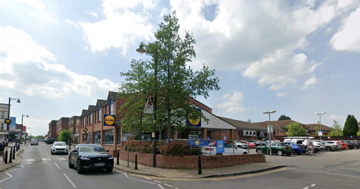 Lidl applies to reduce car parking stays to 60 minutes at Crowthorne supermarket