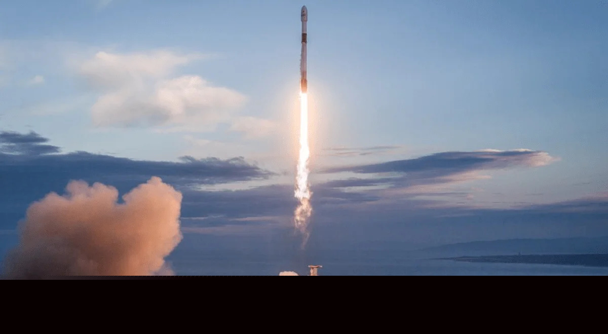 SpaceX shares surge 15% as stock rebounds from record low