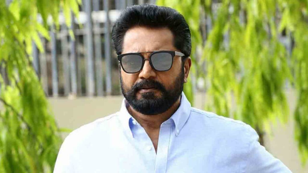 Cheque bounce case: Court issues summons to Sarathkumar