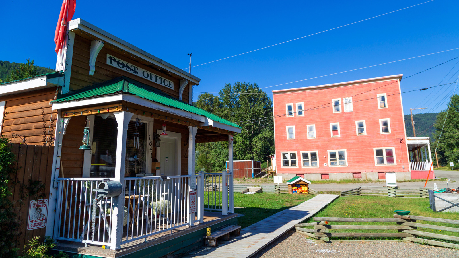 This Once-Thriving Mining Town Is Now Canada's Unsung Outdoor Basecamp For Camping, Hiking, And Swimming