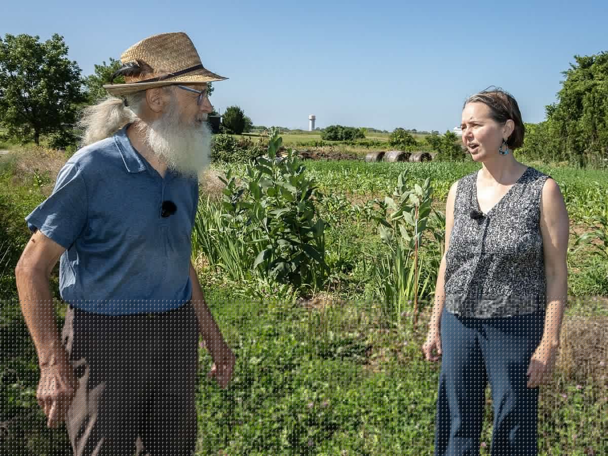 Green Party deputy leader hears farmer's concerns over airport boundary agreement