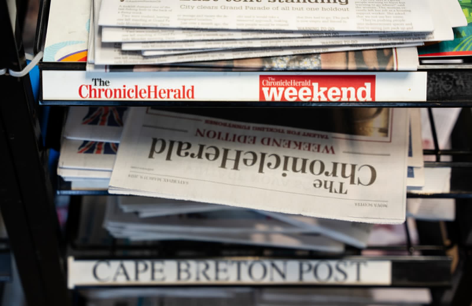 Ottawa commissions project to track ‘news deserts’ in Canada