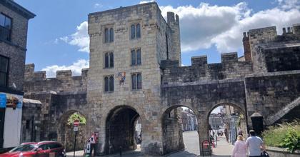 Gallery bids to open in York historic monument