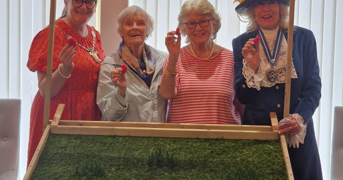 Mini cheese-rolling contest brings joy to Cirencester care home