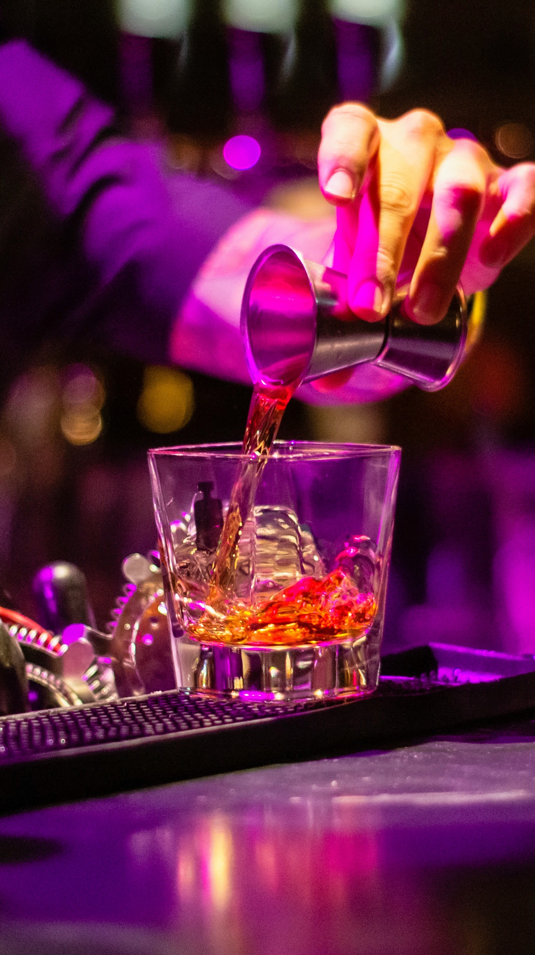 Mortes por metanol: Veja passos para evitar bebidas falsificadas