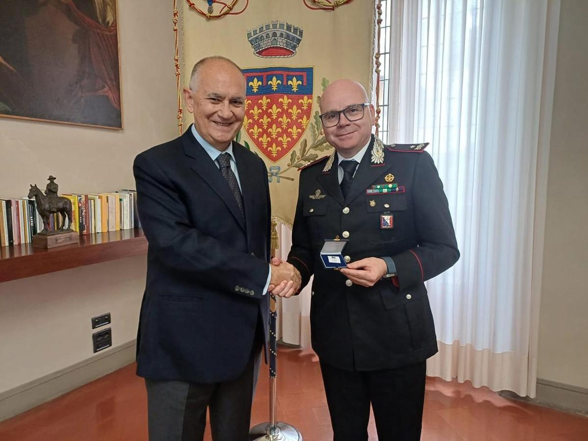 Carabinieri uccisi . Sammartino consegna il Gigliato d’Argento