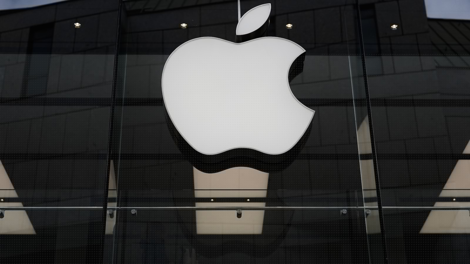 Strong iPhone sales propel Apple's fiscal Q3 results past Wall Street's expectations