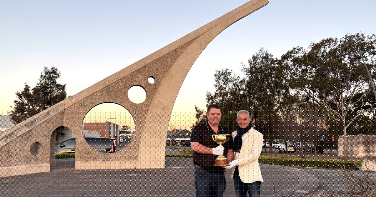 Two-time winners meet: Melbourne Cup tour visits Peter Pan's grave at 'Baroona'