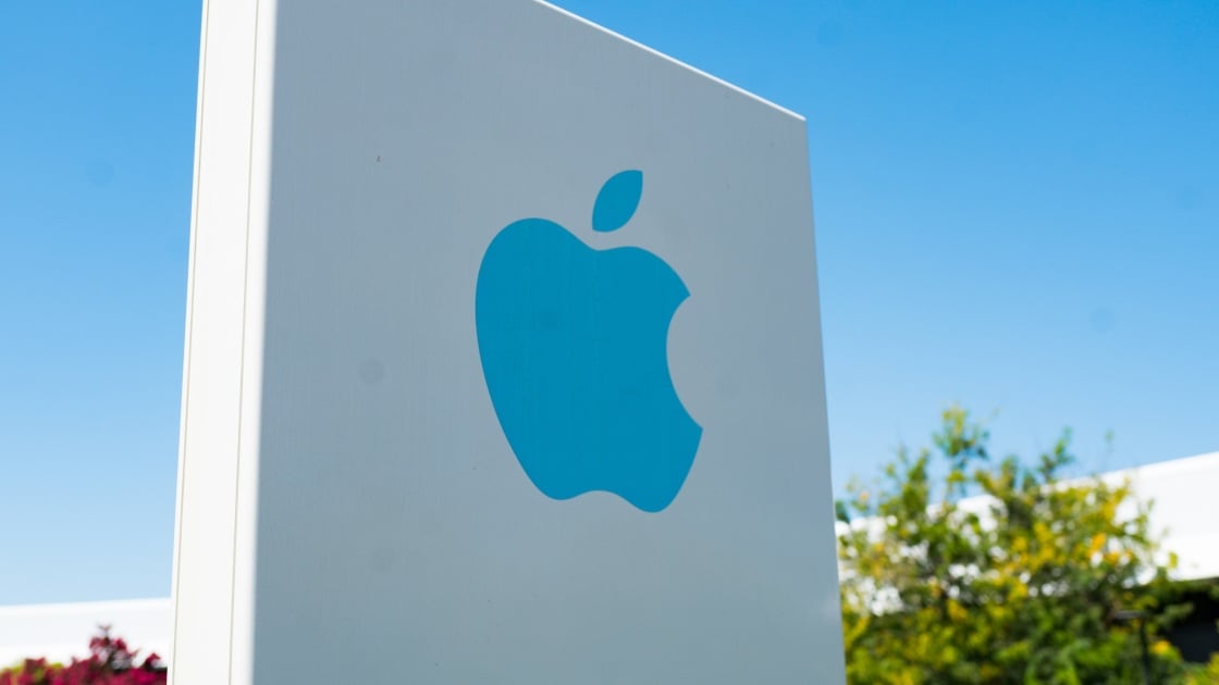 Apple Caps Bug Bounty Submissions after AI Surge