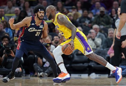 How to get tickets for Knicks vs. Lakers showdown Sunday night at Madison Square Garden