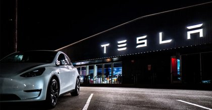 Tesla cierra 2025 con una caída de beneficios y entregas pero duplica su apuesta por la inteligencia artificial