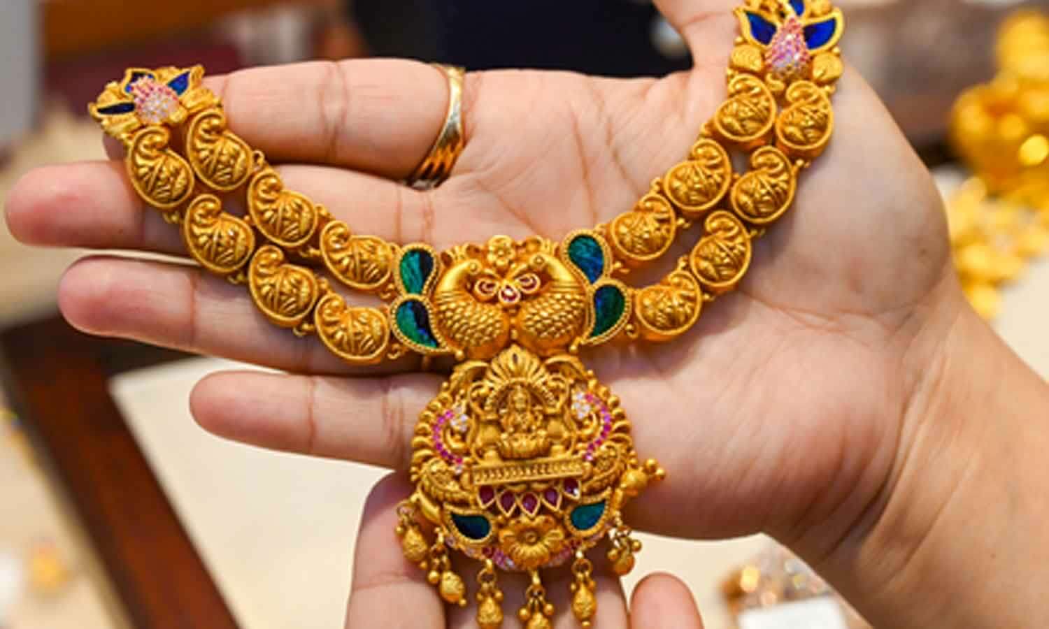 Gold loans shine as portfolio nears Rs 30 lakh crore