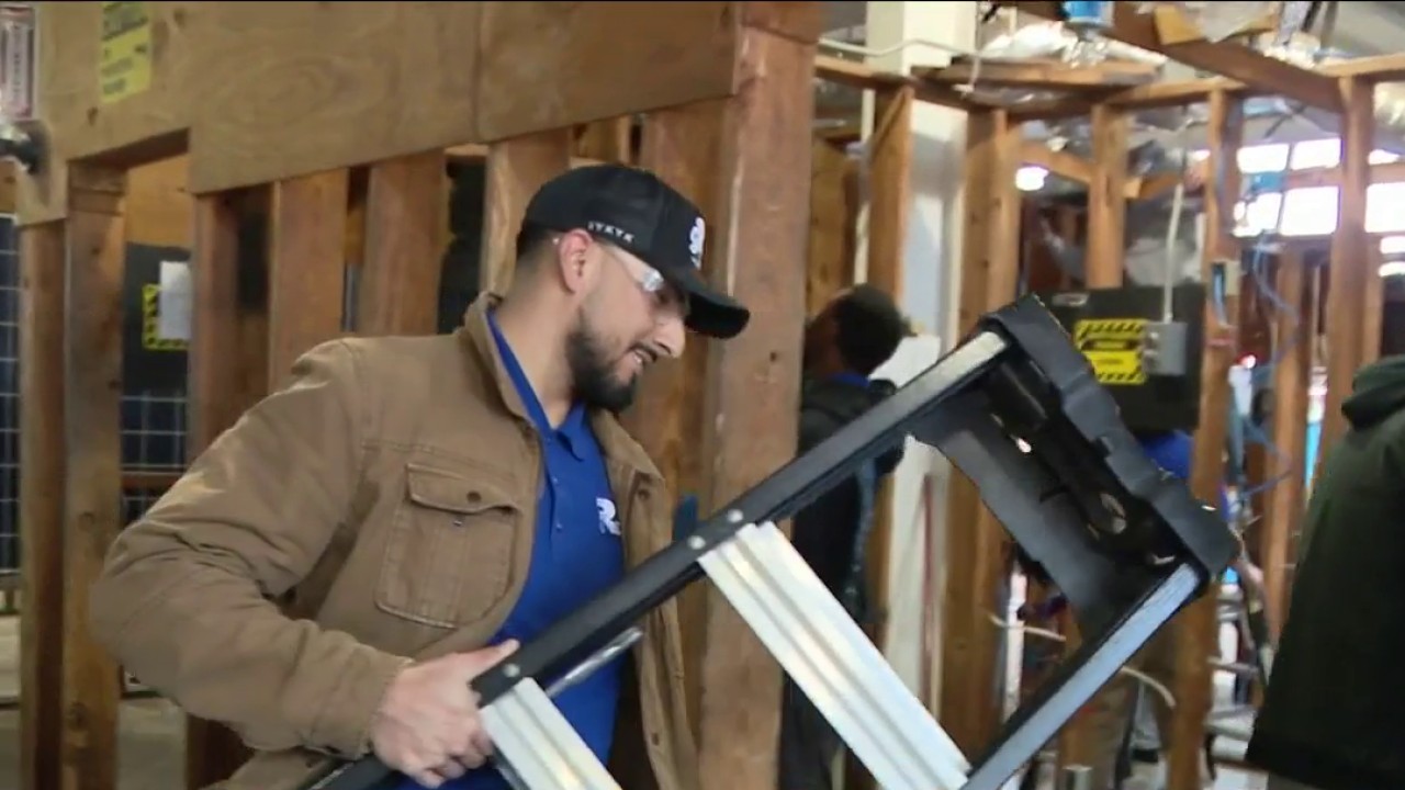Phoenix trade school encourages students to get hands-on learning at open house