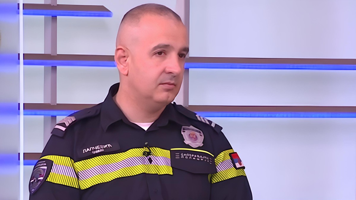 Dobio je poziv od šefa, a onda je za 26 MINUTA prevezao srce iz Novog Sada za Beograd! Ovo je Ivan, policajac heroj: Zbog ovog slučaja, Srbija mu se i danas klanja