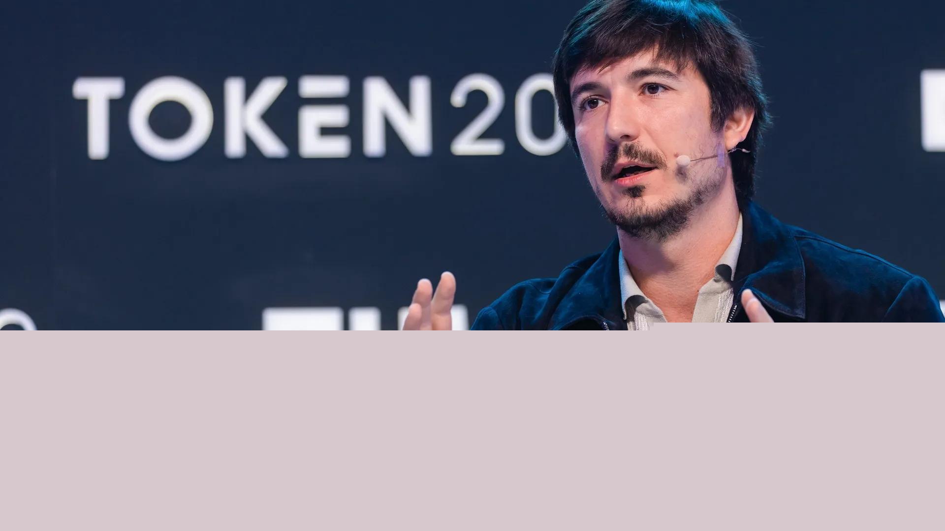 Robinhood slides 4% despite earnings beat as crypto revenue cools