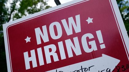 Jobless claims edge down as labor market remains steady