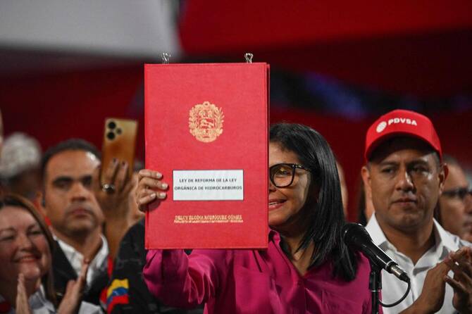US lifts some Venezuela sanctions to ease oil sales