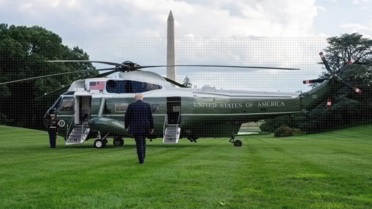 Reagan National Airport Incident: Air Traffic Control Monitored Trump Helicopter Near Passenger Aircraft