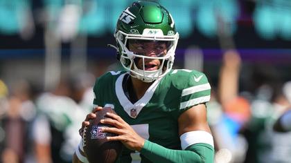 Justin Fields out for Jets vs. Bucs with Concussion, Tyrod Taylor to Start at QB