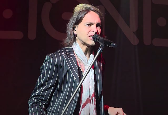FOREIGNER's LUIS MALDONADO: All The Fans 'Are Excited That The Band Is Gonna Continue'