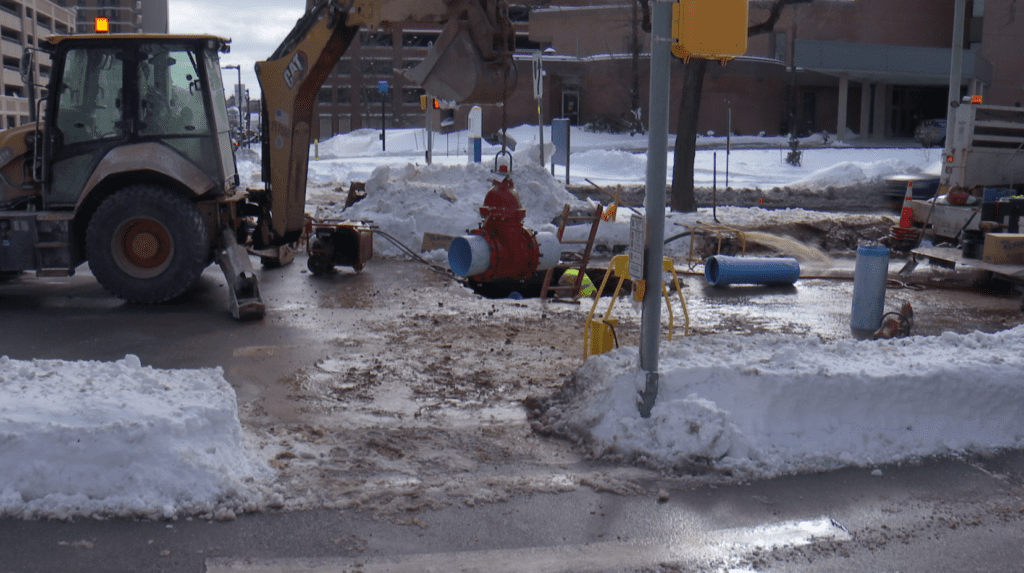 Elmwood Ave partially shut down near Strong Memorial Hospital due to water main break