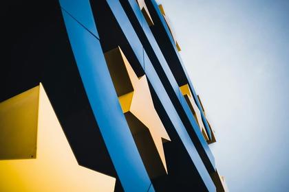 Sterling wobbles as inflation hits expectations with focus now turning to the central banks – Euro currency news daily