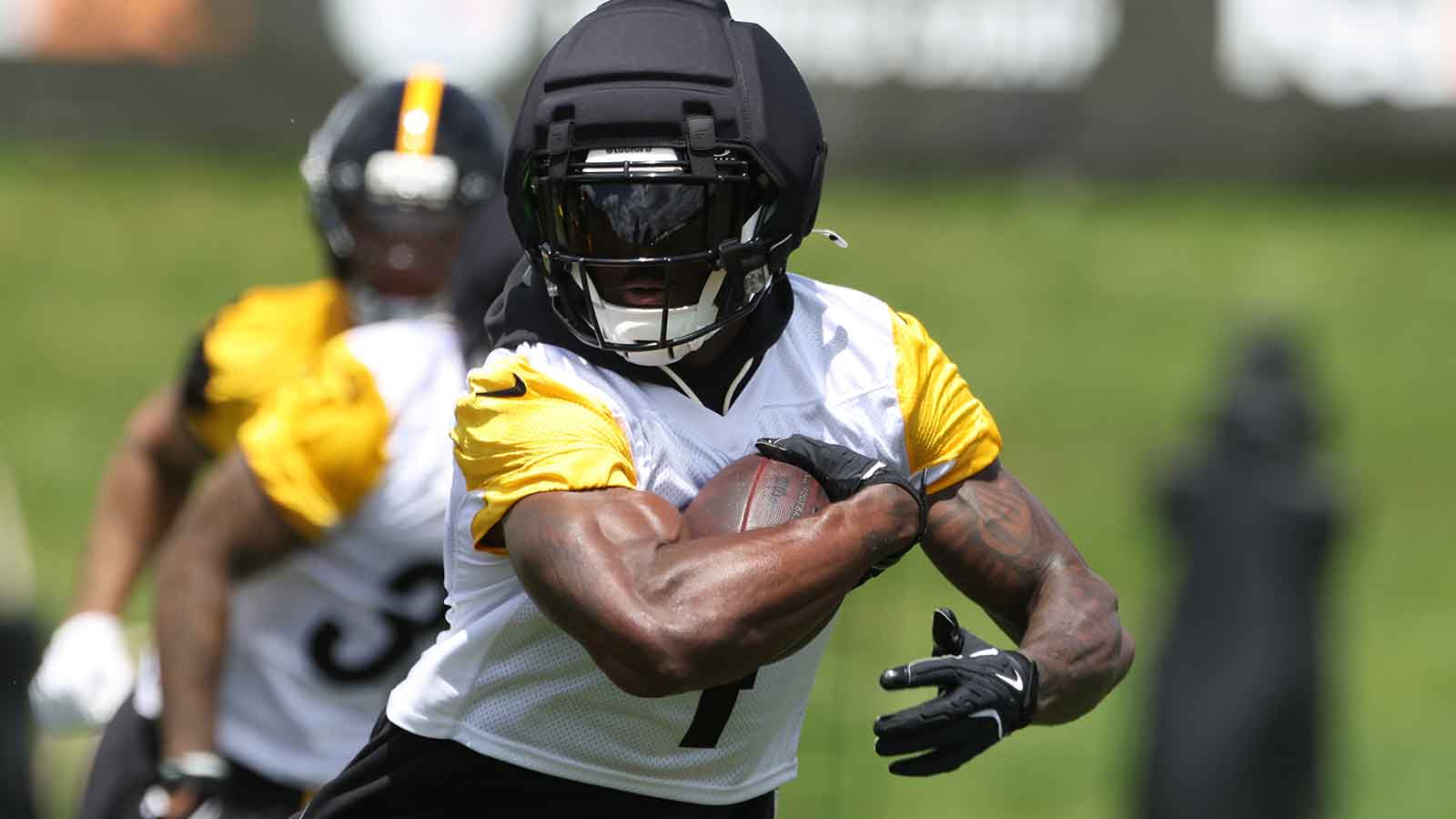 Steelers’ DK Metcalf throws major shade at Lane Kiffin for messy Ole Miss exit