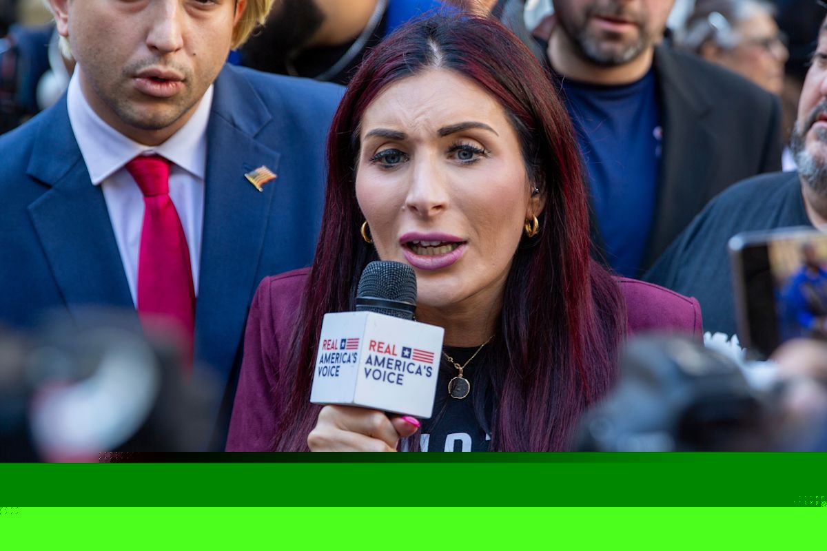 Laura Loomer meets Zelenskyy in Ukraine after her major reversal on the war
