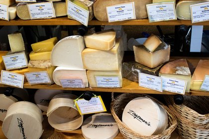 Wisconsin football fans visiting Ann Arbor will be pleased by these 5 cheese spots