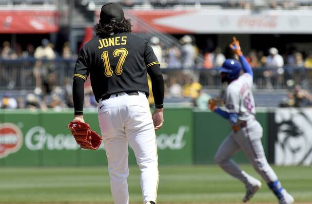 Manaea strikes out 11; Mets crush Pirates to win series