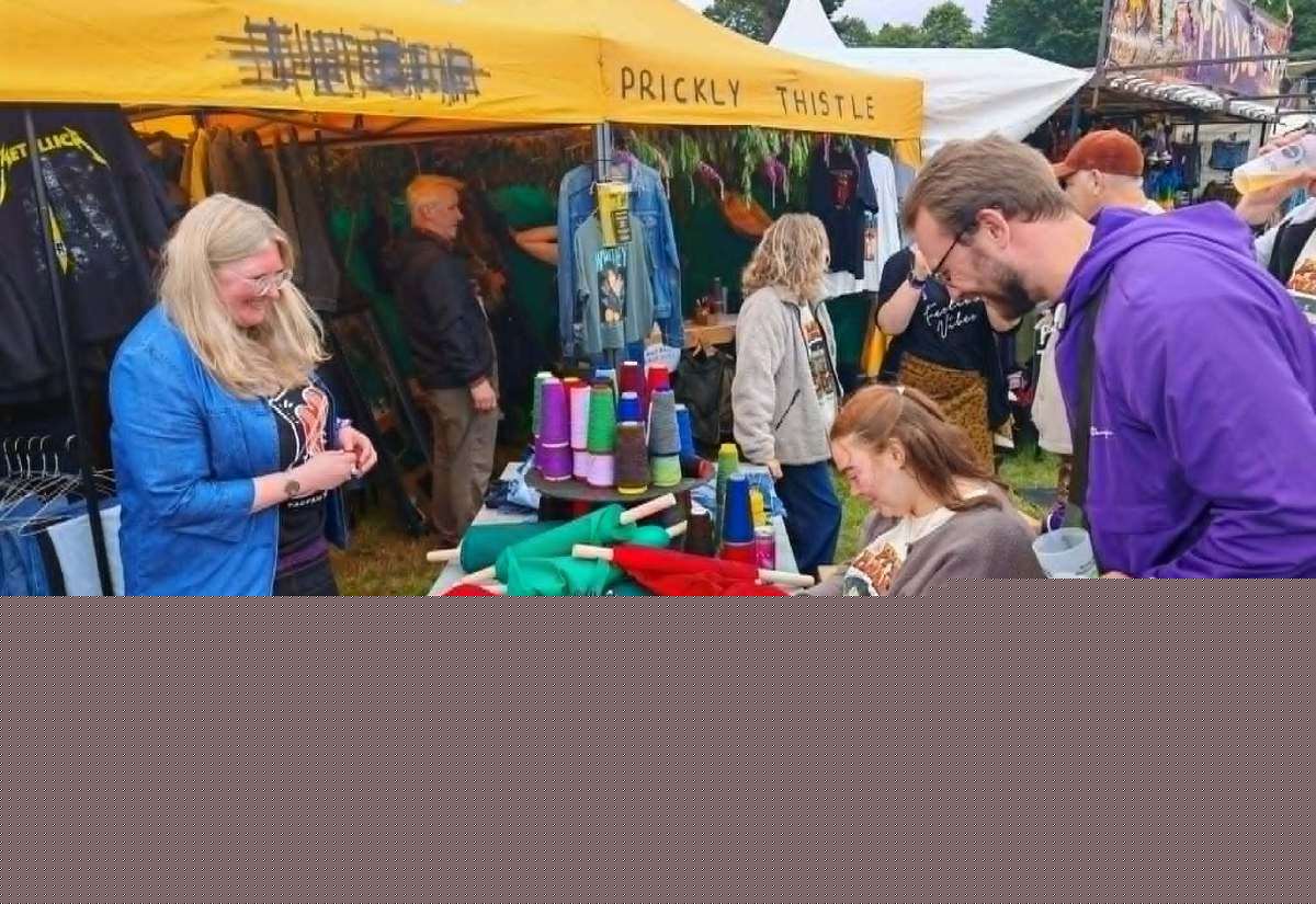 Highland weaver set for tartan world record attempt on festival stage