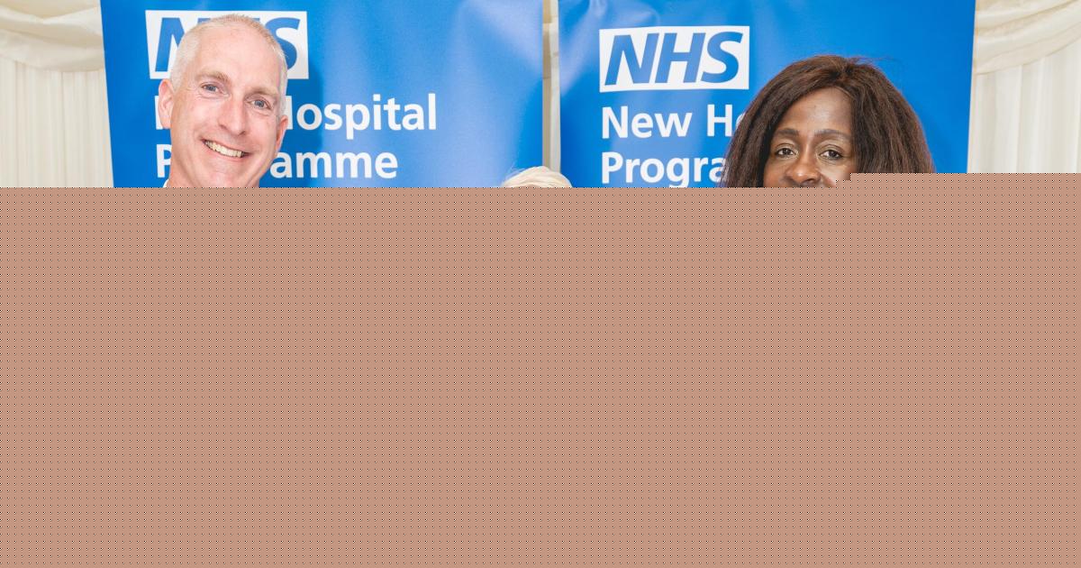Contract signed with construction company to build new Airedale Hospital