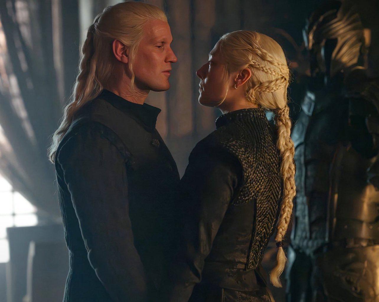 /r/freefolk - A great move by Condal: avoiding intimate scenes between the two as much as possible, so that people wouldn't eventually realize they have absolutely no chemistry. | /r/FreeFolk