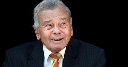 Former Test umpire Harold 'Dickie' Bird has died, aged 92