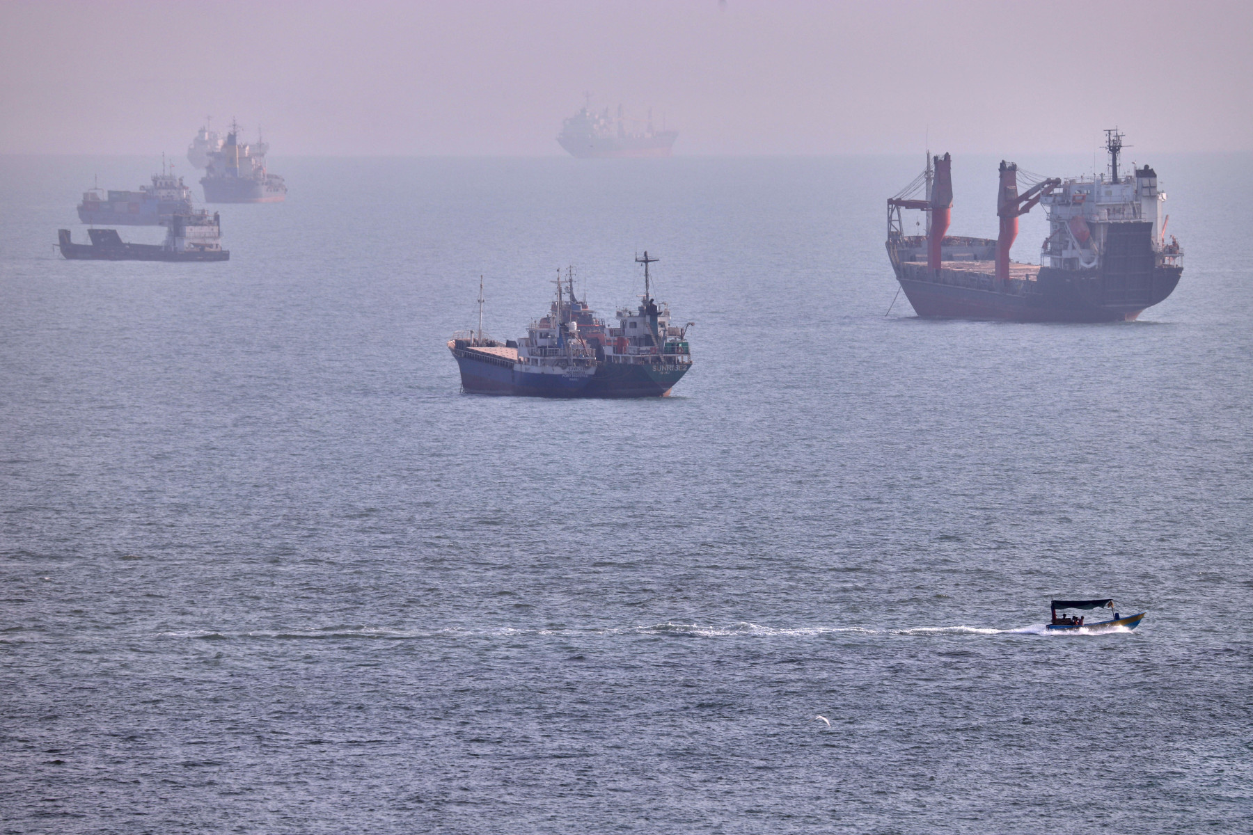 Iran: Strait Of Hormuz Won’t Open Until US Shows Good Behaviour