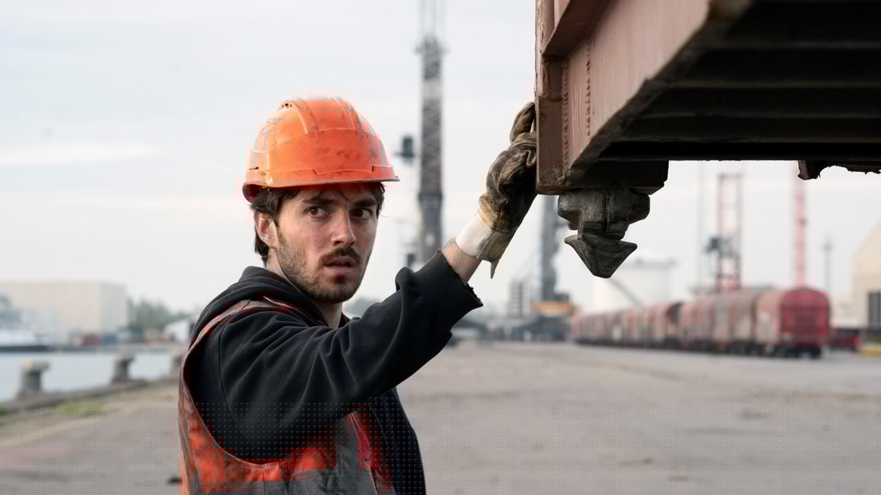 Sur Arte, la série polar « De grâce » dresse les clichés du milieu des dockers