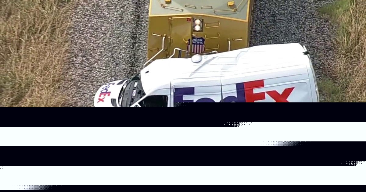 Train slams into FedEx truck in Texas killing 1, injuring another
