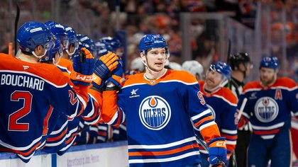 Oilers sign Vasily Podkolzin to three-year, $8.85 million contract extension