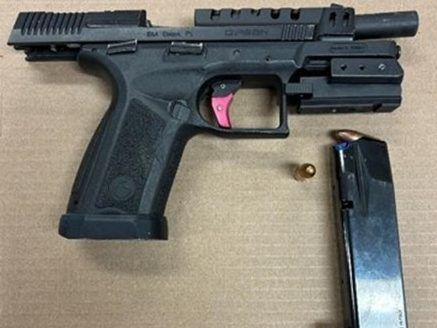 Toronto teen facing firearm charges; youths nabbed after Scarborough robbery