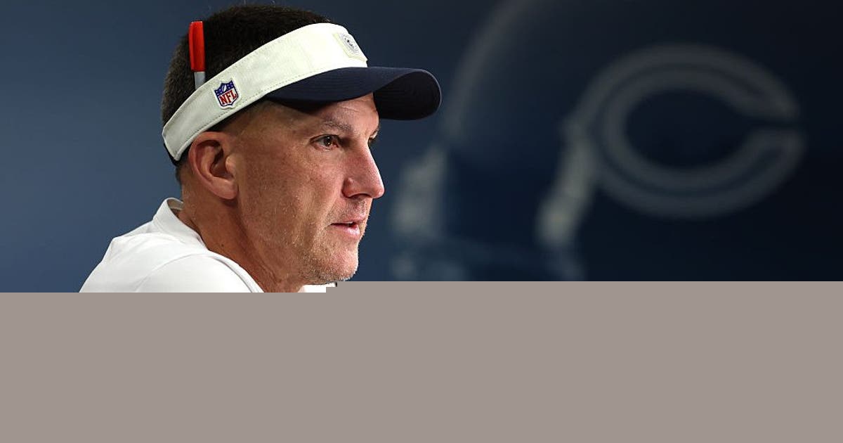 Bears training camp report: Defense, Devin Bush outshines sloppy offense in first live practice