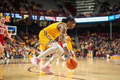 Gophers fall 63-67 to Badgers with shortened roster